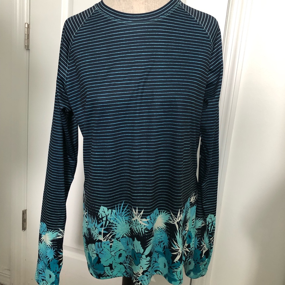 Columbia Striped Navy & Teal Tropical Hem Long Sleeve Performance Top